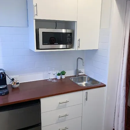 West End 3 Apartment