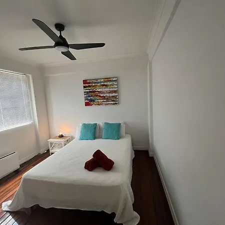 Apartment Paddington Pad With Back Deck And Free Car Space Close To Suncorp Brisbane