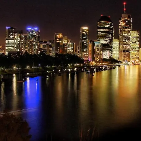 Paddington Pad With Back Deck And Free Car Space Close To Suncorp Brisbane