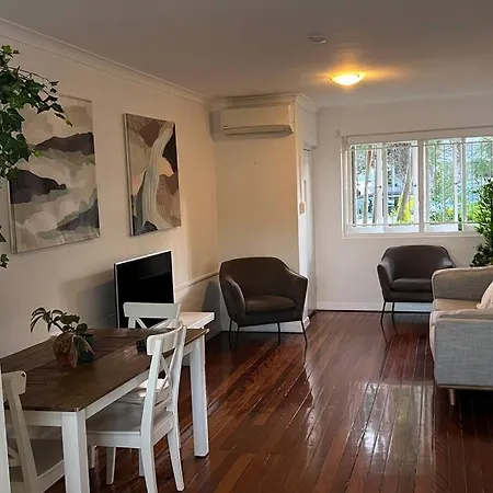 Paddington Pad With Back Deck And Free Car Space Close To Suncorp Apartment *