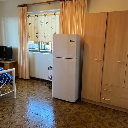 Aspley Bedroom & Share Bathroom With Other Guests Homestay