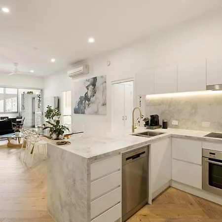 'the Cordelia' Sweeping South Style * Brisbane