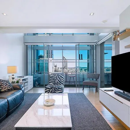 Stunning Sub-penthouse & Breathtaking River Views Apartment Brisbane