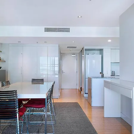 Stunning Sub-penthouse & Breathtaking River Views Apartment Brisbane