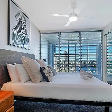 Stunning Sub-penthouse & Breathtaking River Views Brisbane