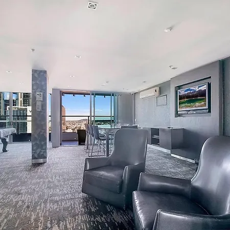 Apartment Stunning Sub-penthouse & Breathtaking River Views *