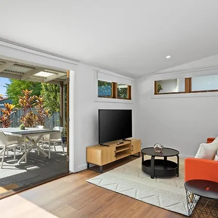 Charming 2-bed Near Local Shops * Brisbane