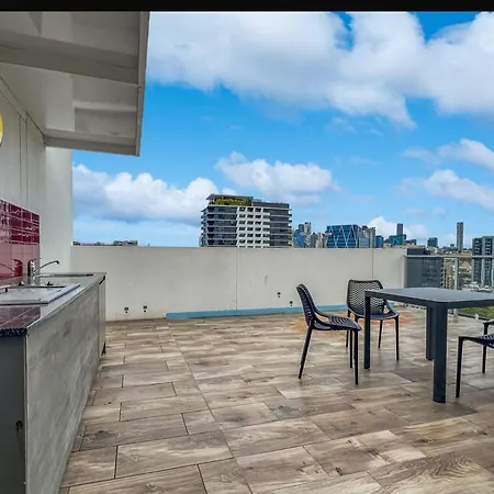 1bed Unit Inside Pavillion On Brookes *