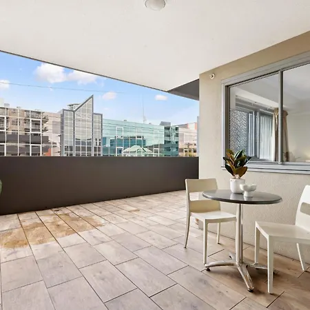 Bright Inner-city 1-bed With Spacious Balcony Apartment Brisbane