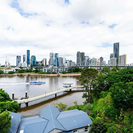 City & Story Bridge View 2 Bedrooms Unit W Parking Apartment *