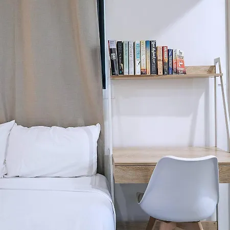 The Sunny - A Peaceful Riverside Abode