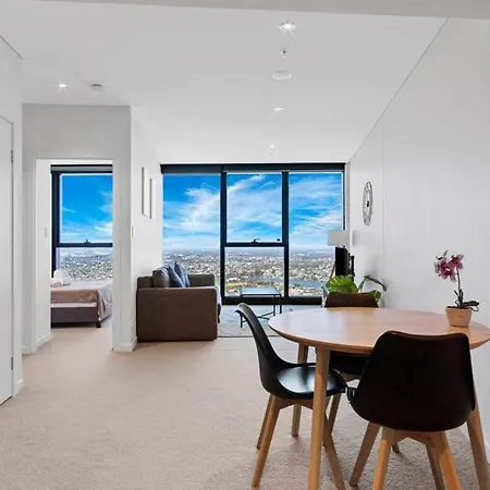 High Level Riverview 1b1b In Centre Of Cbd Apartment Brisbane