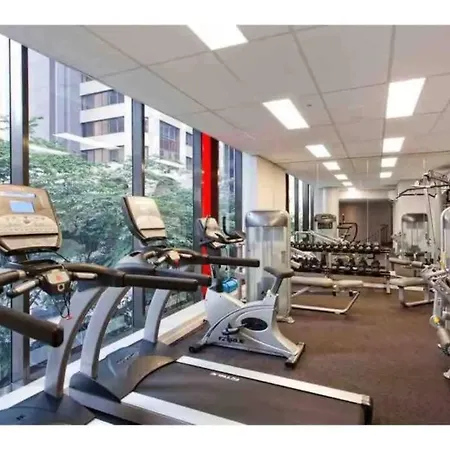 Cbd Modern Studio W/ Balcony + Pool + Gym + Sauna