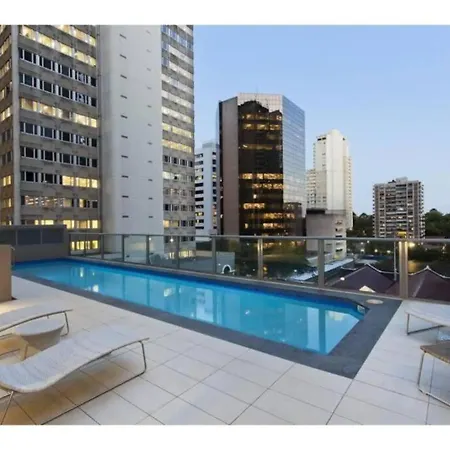 Cbd Modern Studio W/ Balcony + Pool + Gym + Sauna * Brisbane