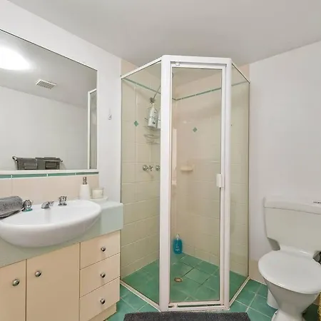 Apartment Boho Beauty ~ 2 Bed/2 Bath/1 Car ~ New Farm