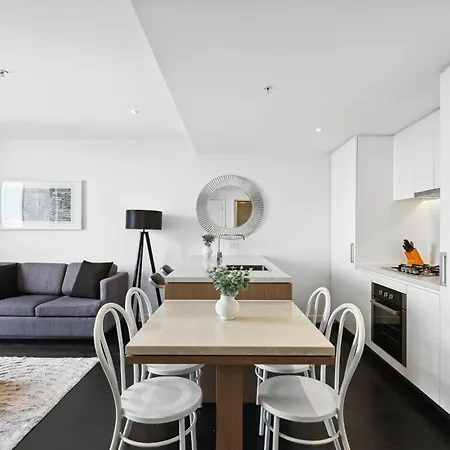 Chic 1-bedroom With Pool And Gym Apartment