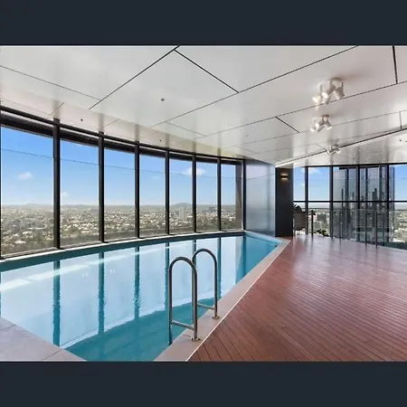 Cbd 2br Skyhigh W Panoramic Views Pool Gym Wifi Apartment *
