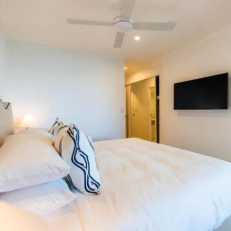 Apartment 2 Bedrooms 2 Bathrooms W Parking & Pool