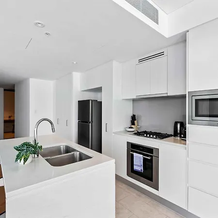 Apartment Cbd 2br Skyhigh W Panoramic Views Pool Gym Wifi