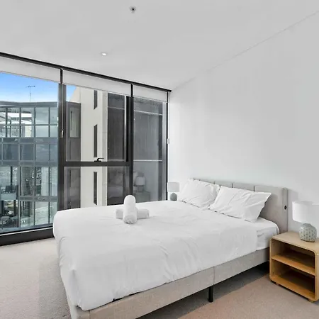 Cbd 2br Skyhigh W Panoramic Views Pool Gym Wifi