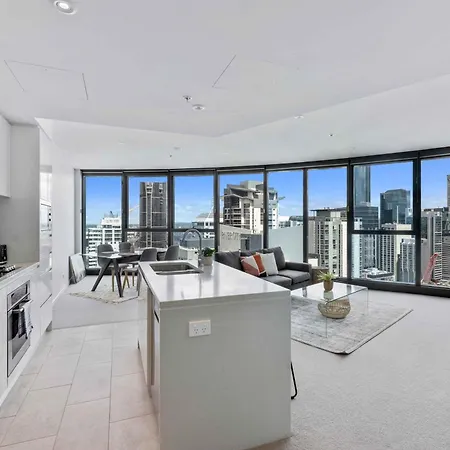 Cbd 2br Skyhigh W Panoramic Views Pool Gym Wifi Apartment