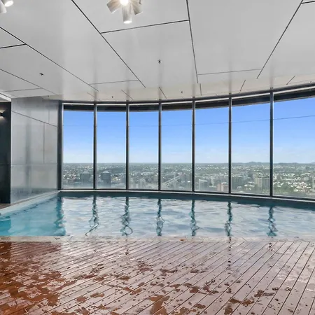 Cbd 2br Skyhigh W Panoramic Views Pool Gym Wifi Apartment Brisbane