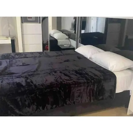 Apartment Cbd Modern Studio W/ Balcony + Pool + Gym + Sauna Brisbane