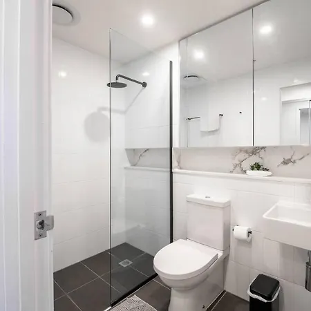 Urban Elegance 2b2b W Parking, Pool South Apartment *