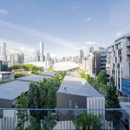 Urban Elegance 2b2b W Parking, Pool South