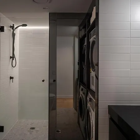 Woolstore Luxury Teneriffe Apartment *