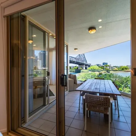 2 Bedrooms 2 Bathrooms W Parking & Pool Apartment