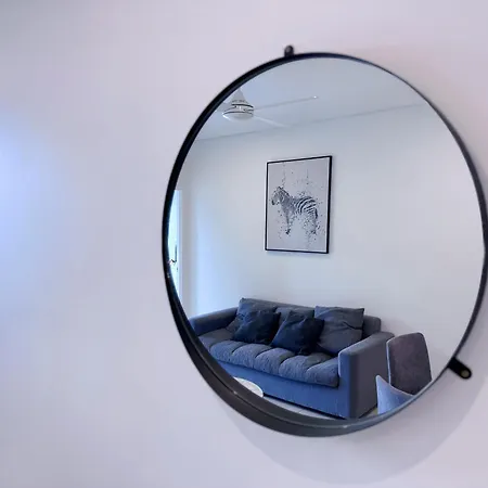 Urban Riverside Escape At Cultural Centre Precinct Apartment