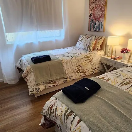 Peaceful Getaway - Stylish, Newly Updated House