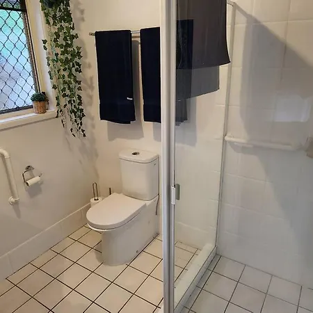 Peaceful Getaway - Stylish, Newly Updated House