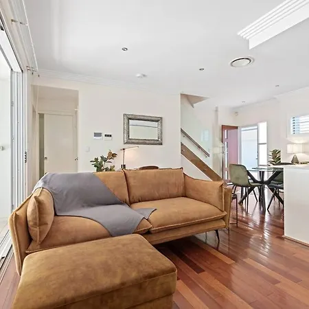 Holiday home Blissful Bulimba ~ 3bed/2.5bath/1car ~ Townhouse Brisbane
