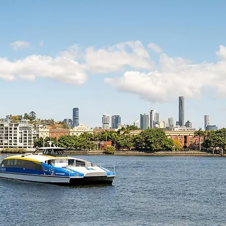 Blissful Bulimba ~ 3bed/2.5bath/1car ~ Townhouse *