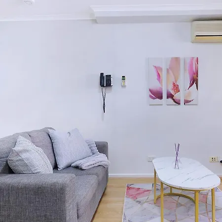 'canopy Cove' A Resort-style Tropical Paradise Apartment Brisbane