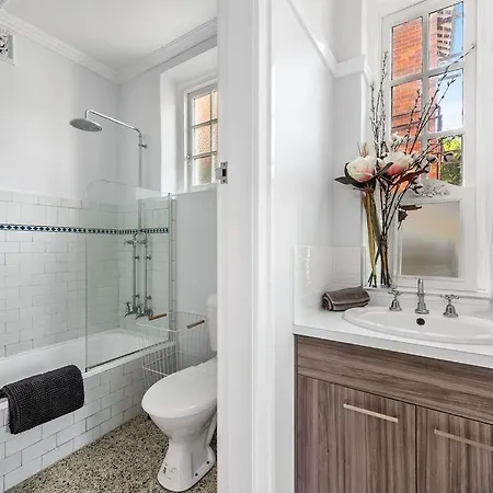 Art Deco 1 Bedroom In New Farm *