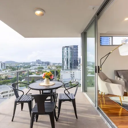 2br South Living W Pool Carpark * Brisbane