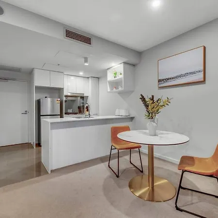 Apartment Living~1bed/1bath/1car/views ~ Sth *