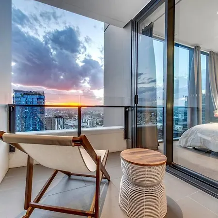 Apartment Living~1bed/1bath/1car/views ~ Sth