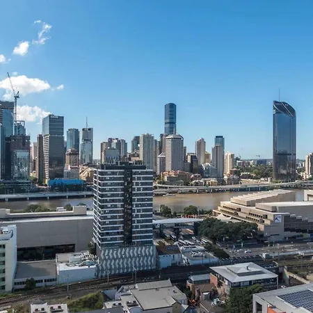 1br Spacious At Ivy And Eve