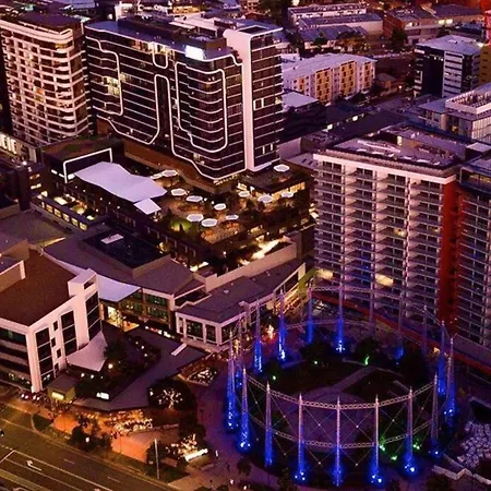 A Rewarding Escape! ~ 2bed/2bath/1car/balcony/view Apartment