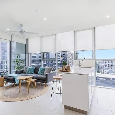 A Rewarding Escape! ~ 2bed/2bath/1car/balcony/view Apartment *