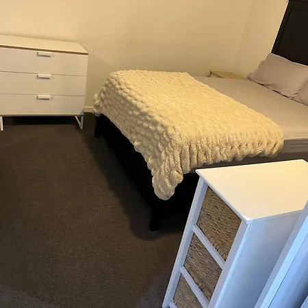 Furnished 2 Beds 1 Bath In Fortitude Valley Brisbane