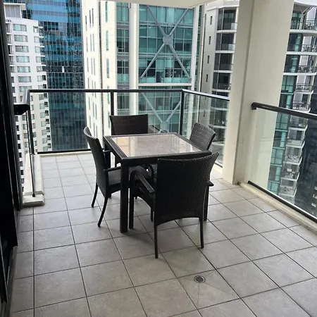 Apartment Level 17 Luxury Cbd 2 Bed With Pool And Parking *