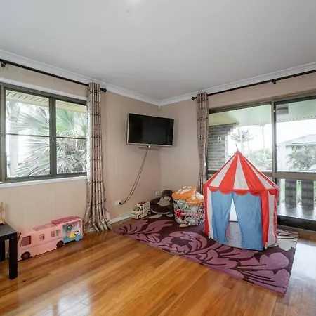 13km From Cbd & Airport Comfortable House *
