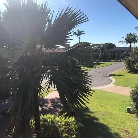 13km From Cbd & Airport Comfortable House