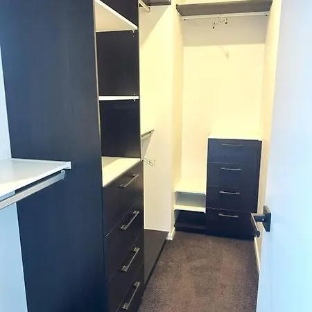 Holiday home Luxurious New With Pool & Bathtub Brisbane