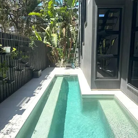 Luxurious New With Pool & Bathtub Holiday home Brisbane